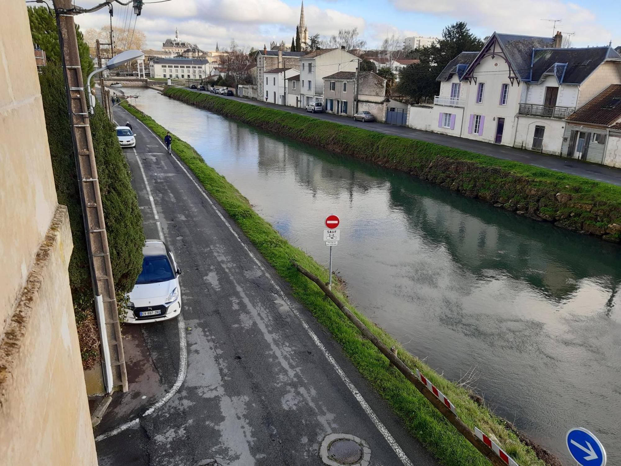 Апартаменти Niort Au Bord De L'Eau 3 Екстер'єр фото