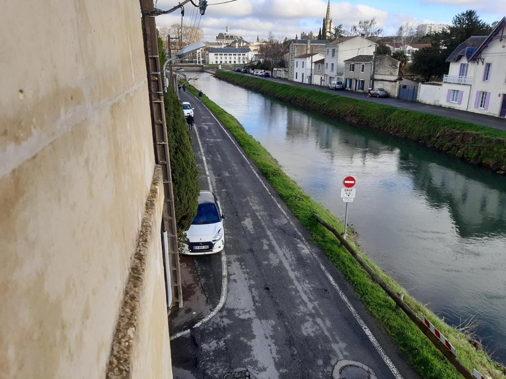Апартаменти Niort Au Bord De L'Eau 3 Екстер'єр фото